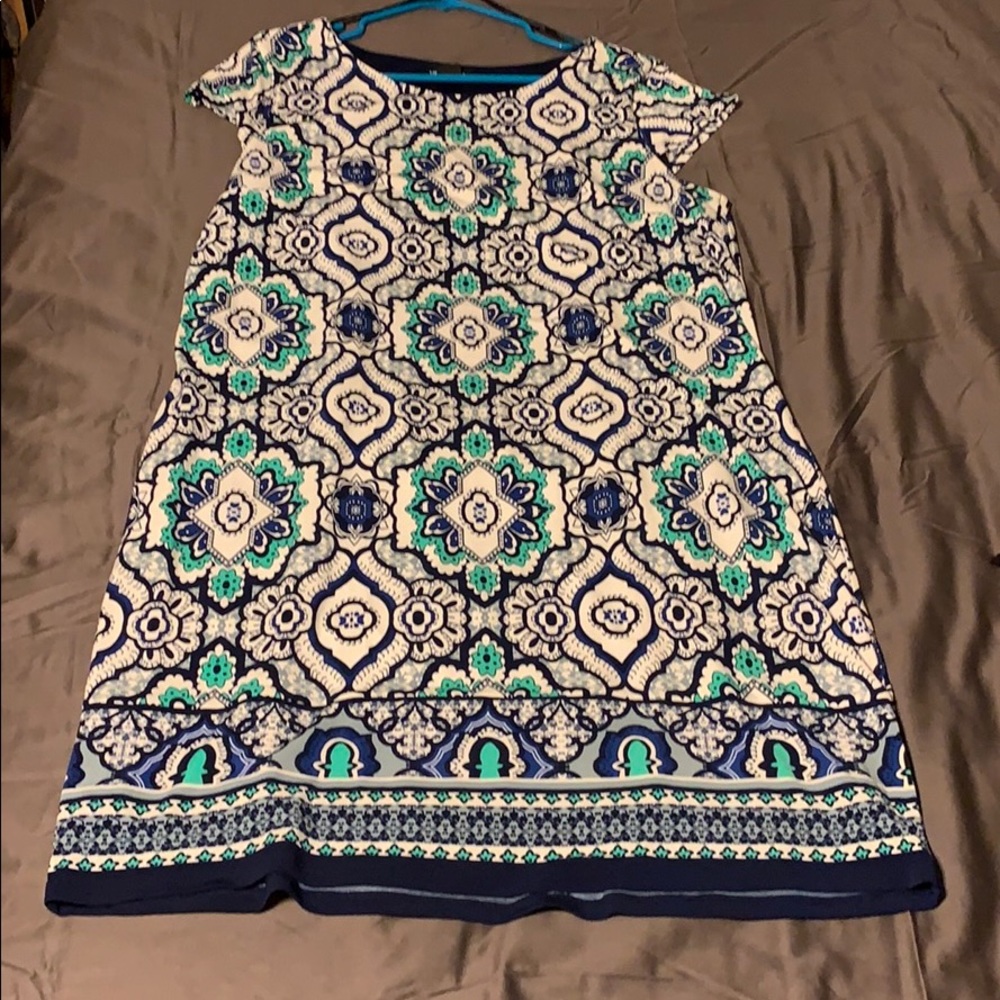 Navy blue, white, and turquoise green dress